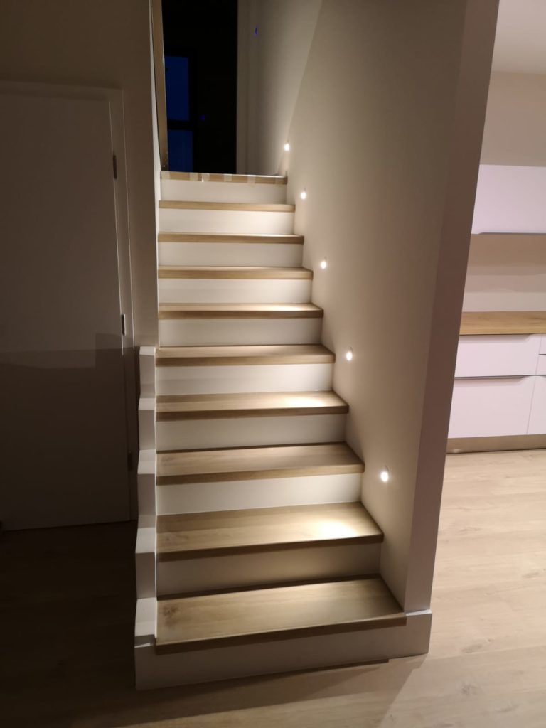 Création d'escalier avec incrustation de luminaires